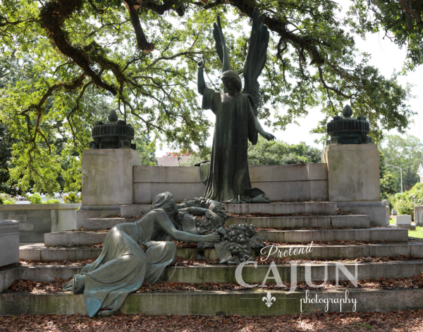 Menachim Aveilim Cemetery Statue